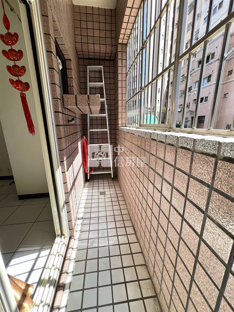 (工學天下)中山醫~工學天下輕鬆成家庭園美三房房屋室內格局與周邊環境