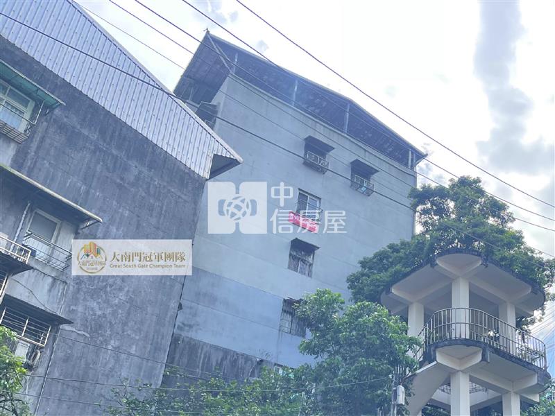 信義國中旁全新裝潢邊間採光方正2房2廳2衛1陽台房屋室內格局與周邊環境