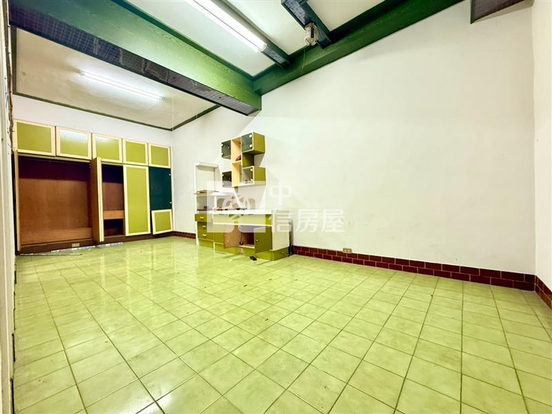 清水中山商圈前後臨路懷舊透天房屋室內格局與周邊環境