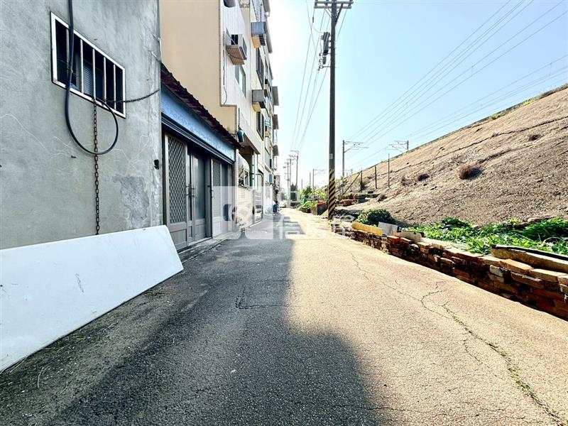 清水中山商圈前後臨路懷舊透天房屋室內格局與周邊環境