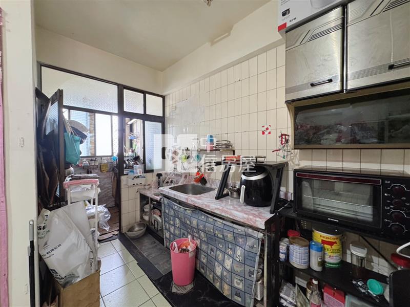 近藝文中心便宜3房公寓房屋室內格局與周邊環境