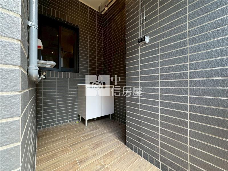 新光特區陞霖執美高樓層兩房平車房屋室內格局與周邊環境