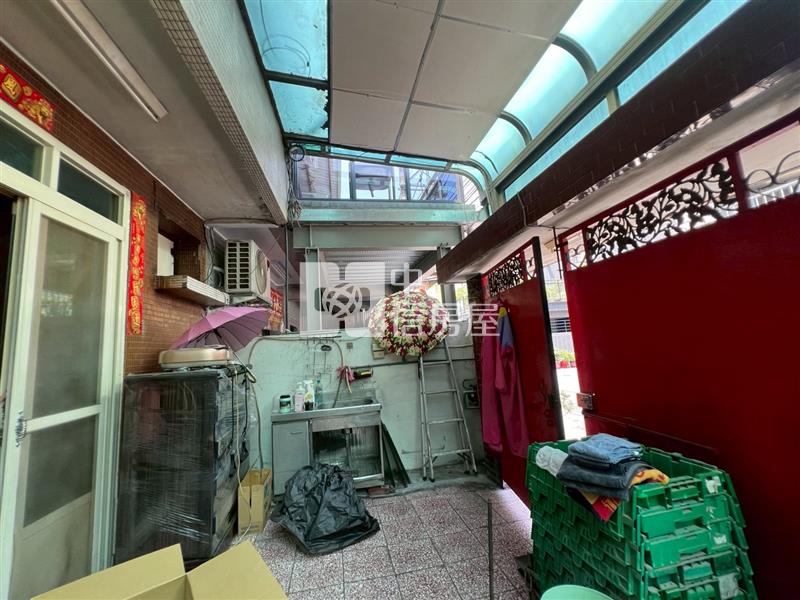 大里大面寬孝親別墅房屋室內格局與周邊環境