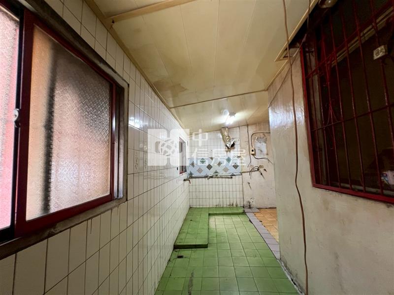 大里大面寬孝親別墅房屋室內格局與周邊環境
