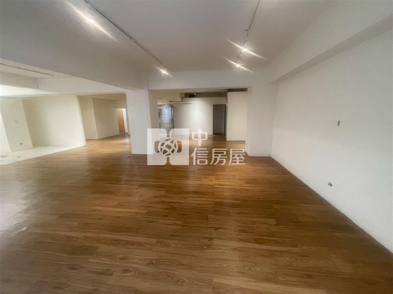 ●愛一路電梯商辦房屋室內格局與周邊環境