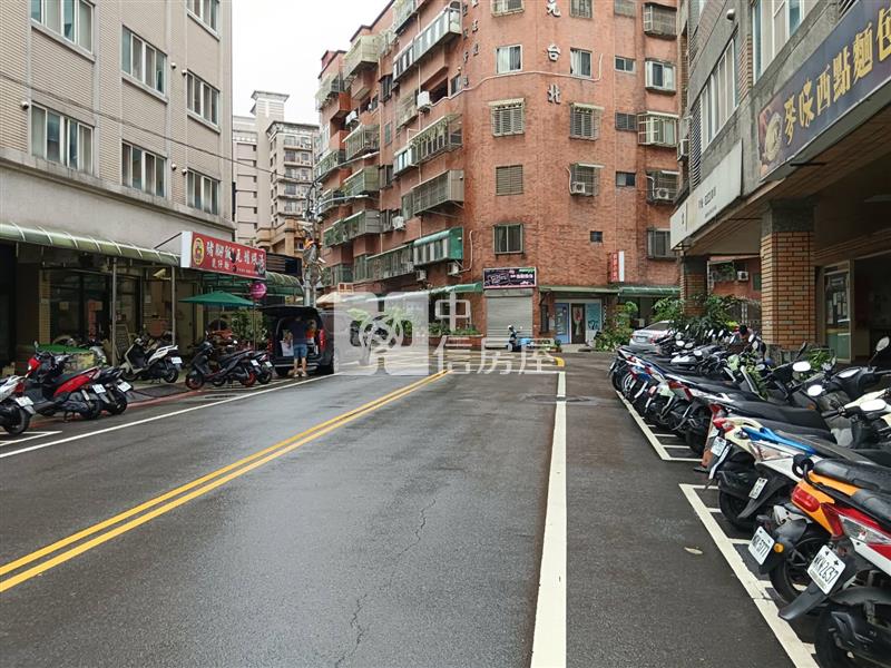 【奔馳】蘆竹區福祿一街店面房屋室內格局與周邊環境
