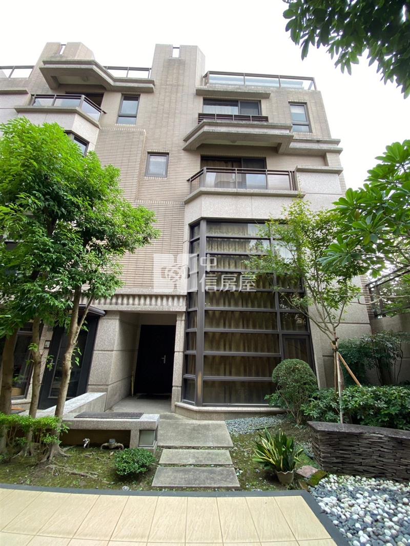 【安家】內壢中正國小深耕六期別墅3車位房屋室內格局與周邊環境