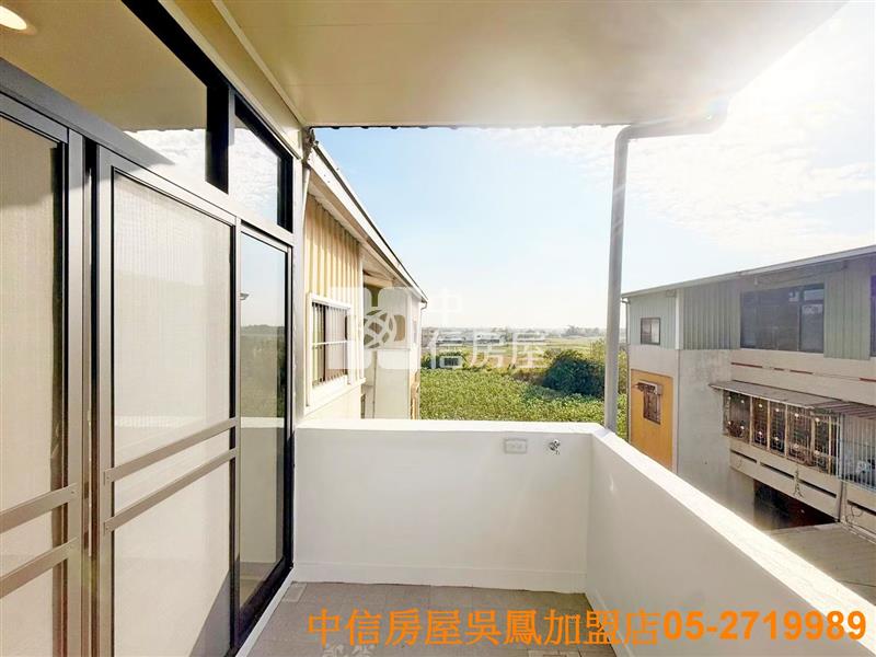 民生社區車庫美別墅房屋室內格局與周邊環境