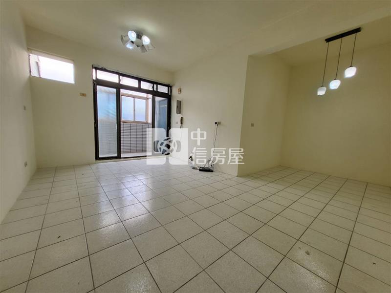 低總價景觀三房平車房屋室內格局與周邊環境