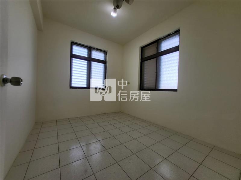低總價景觀三房平車房屋室內格局與周邊環境