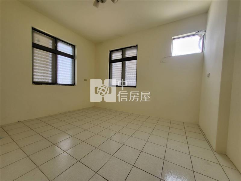 低總價景觀三房平車房屋室內格局與周邊環境