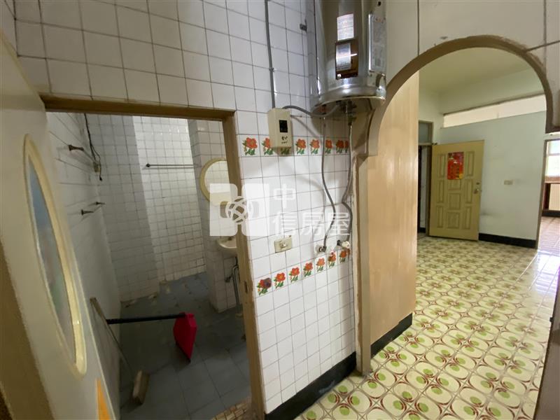 樂群國小育樂路上公寓三樓房屋室內格局與周邊環境