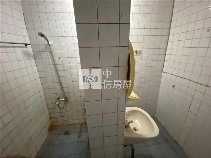 樂群國小育樂路上公寓三樓房屋室內格局與周邊環境