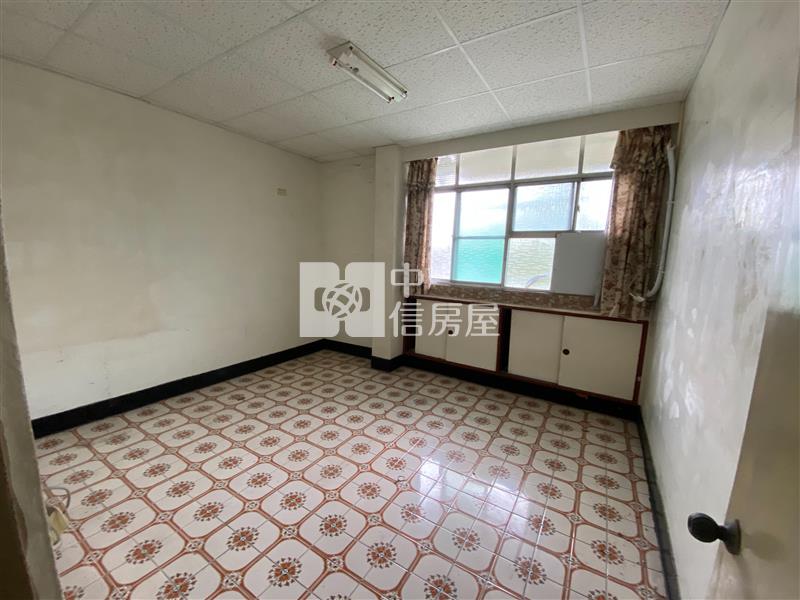 樂群國小育樂路上公寓三樓房屋室內格局與周邊環境