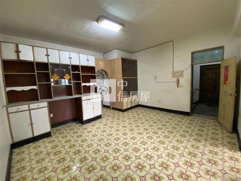 樂群國小育樂路上公寓三樓房屋室內格局與周邊環境