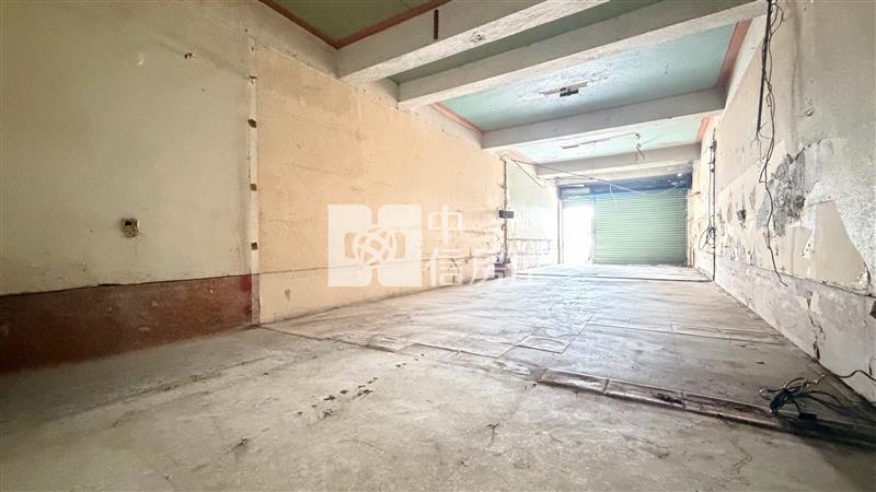 仁德中正路上黃金地段店住合一房屋室內格局與周邊環境