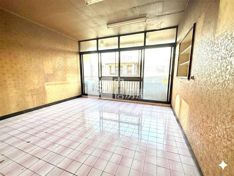 大橋商圈店住合一透天厝房屋室內格局與周邊環境