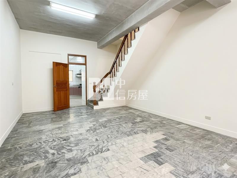 大橋商圈店住合一透天厝房屋室內格局與周邊環境
