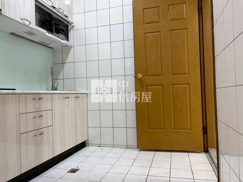比佛利整新2+1房車房屋室內格局與周邊環境