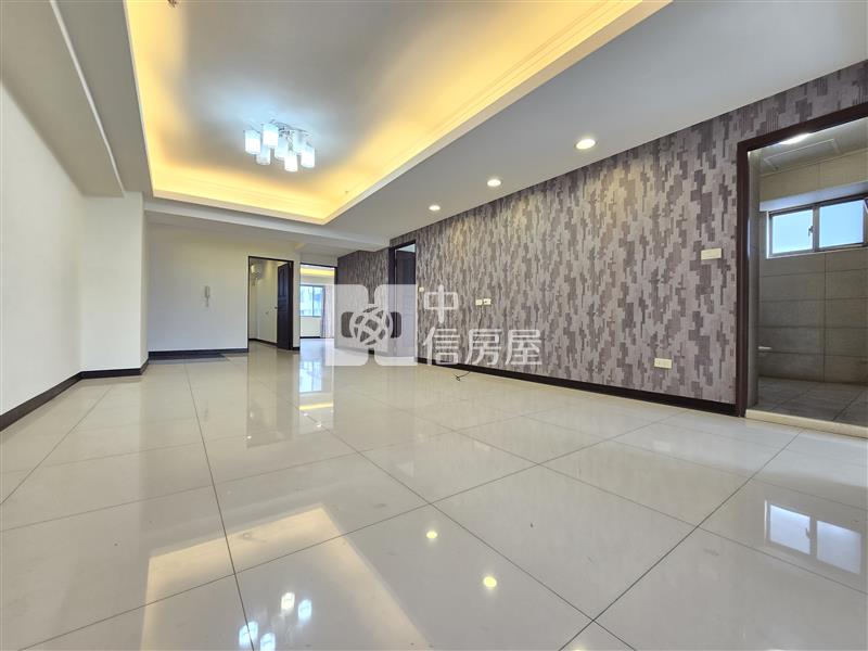 中悅桂冠~景觀大4房車房屋室內格局與周邊環境