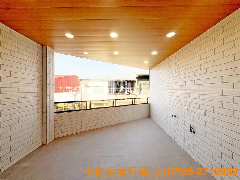 和興國小邊間車庫美別墅房屋室內格局與周邊環境