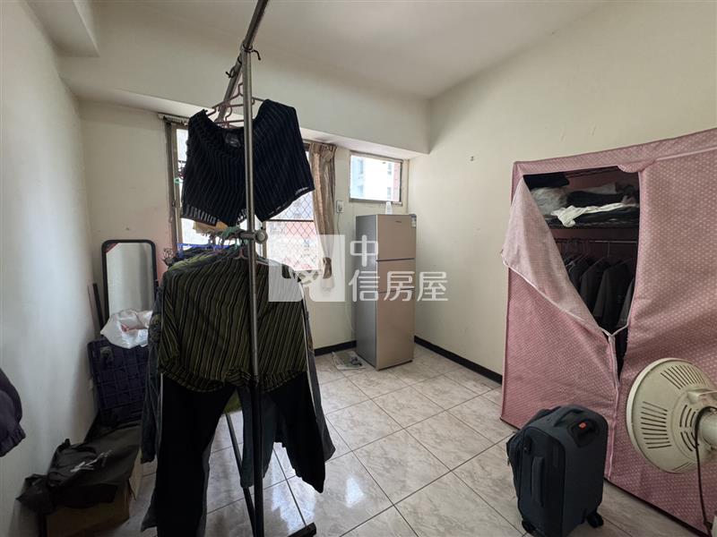 中山醫低單價大慶捷運美三房房屋室內格局與周邊環境