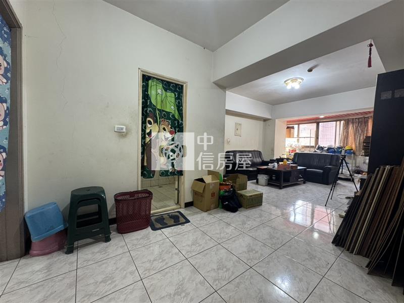 中山醫低單價大慶捷運美三房房屋室內格局與周邊環境