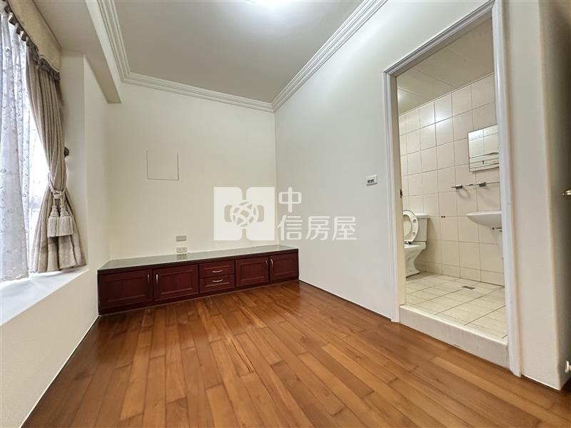 大雅大華國中雙別墅房屋室內格局與周邊環境