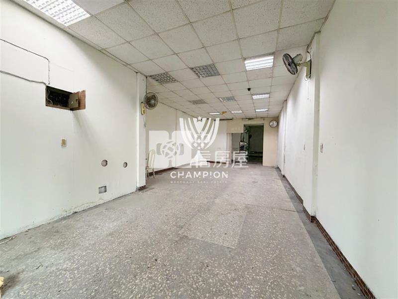 【冠軍商仲】近市區臨路商業店面房屋室內格局與周邊環境