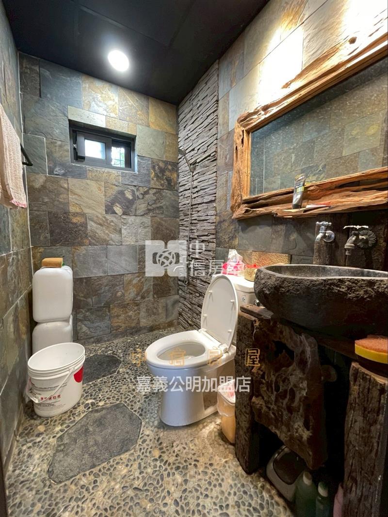 番路合法資材室開心農地房屋室內格局與周邊環境