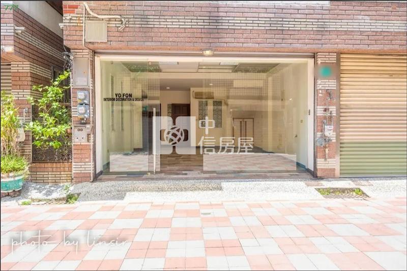 台南裕農路北歐風花園雙車位店墅房屋室內格局與周邊環境