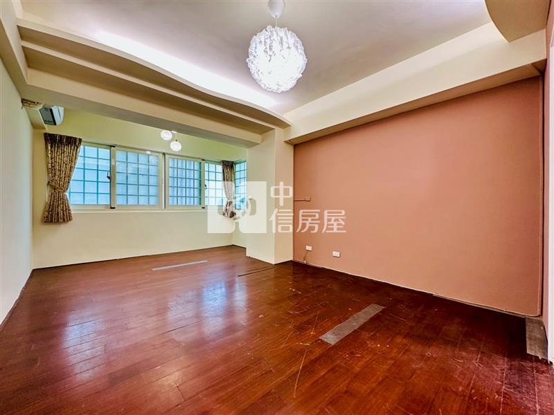 仁美國小九華貴族三房平車房屋室內格局與周邊環境