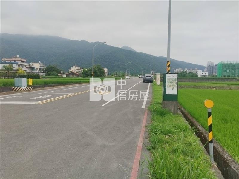 礁溪十六結挑高農業設施農地房屋室內格局與周邊環境