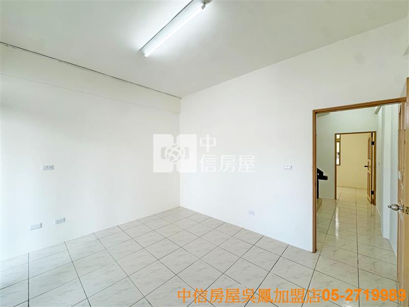 三和國小車庫別墅房屋室內格局與周邊環境