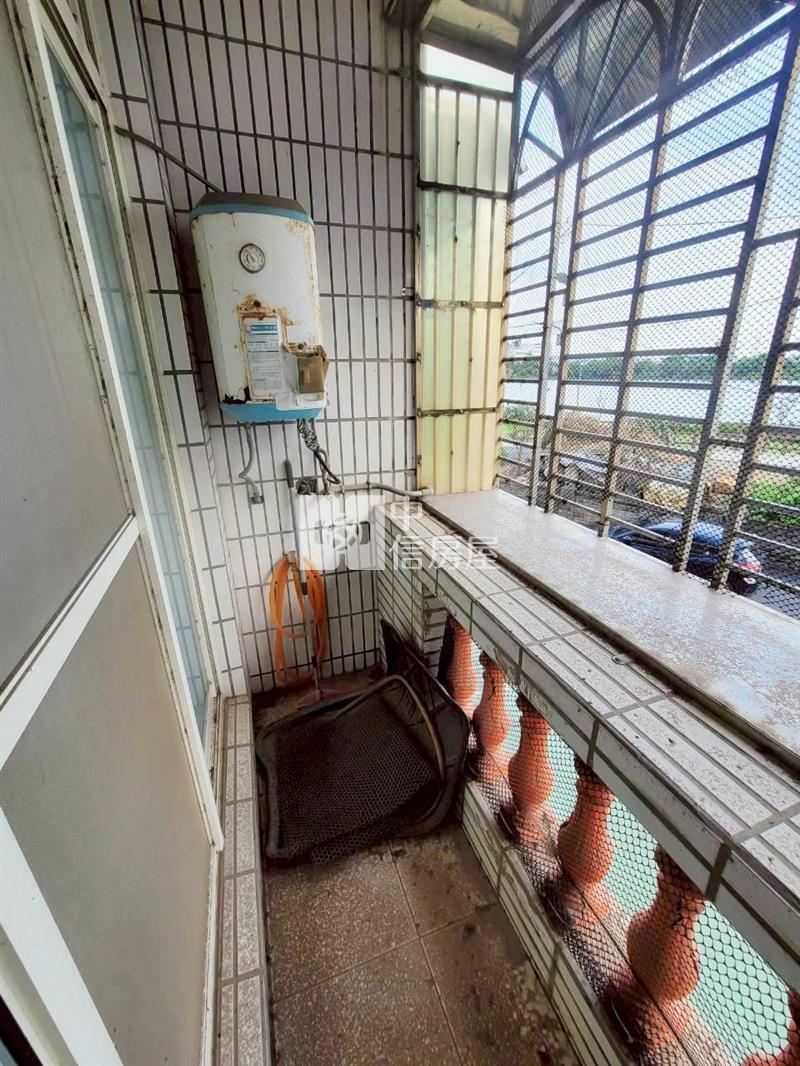 新屋高中低總價美透天(前院停車房屋室內格局與周邊環境