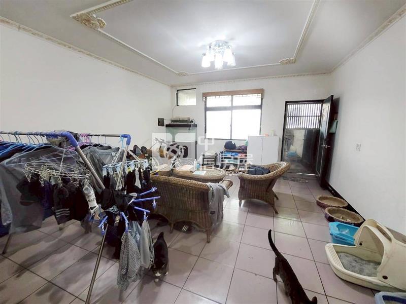 新屋高中低總價美透天(前院停車房屋室內格局與周邊環境