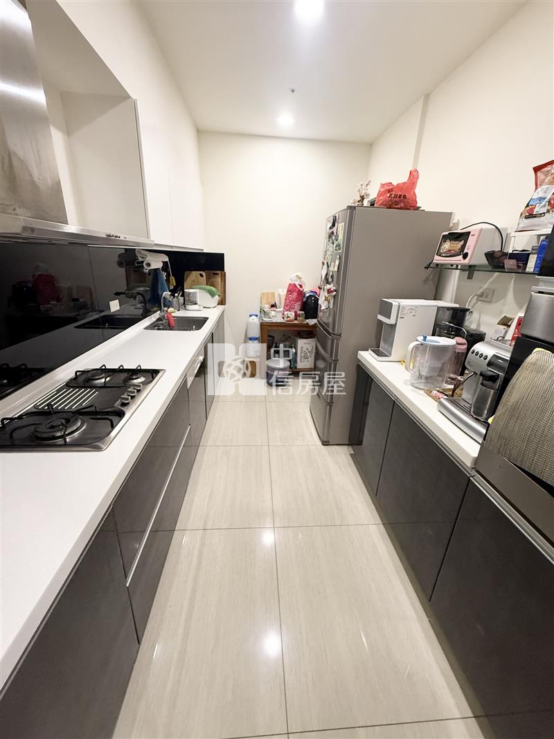 左營高樓景觀大坪數雙車豪邸房屋室內格局與周邊環境