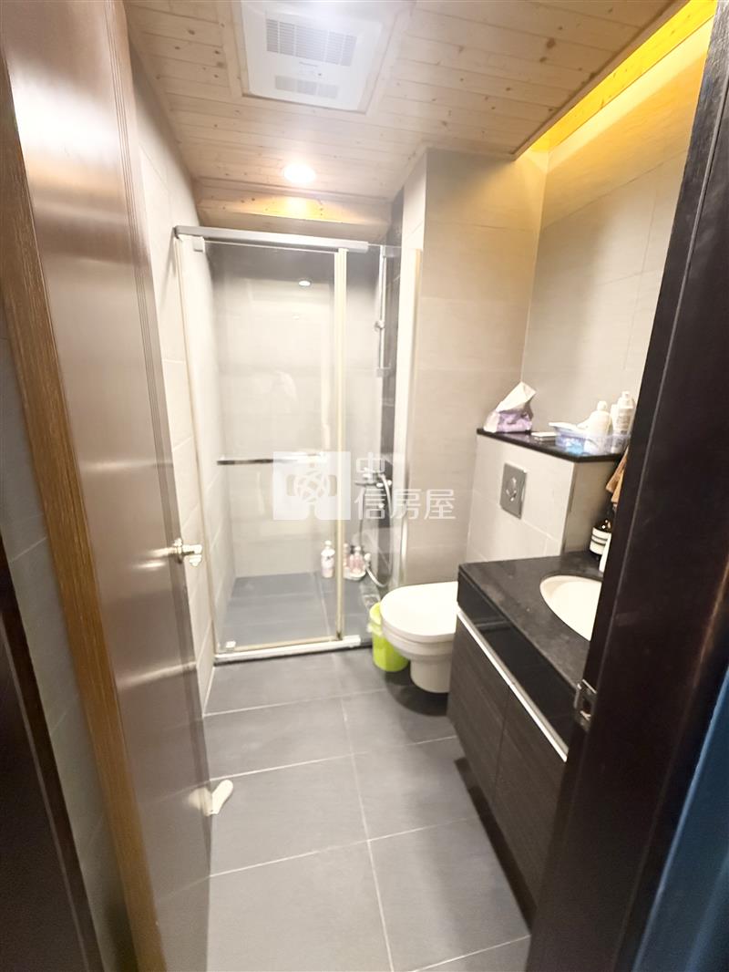 左營高樓景觀大坪數雙車豪邸房屋室內格局與周邊環境