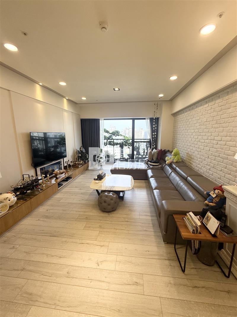 左營高樓景觀大坪數雙車豪邸房屋室內格局與周邊環境