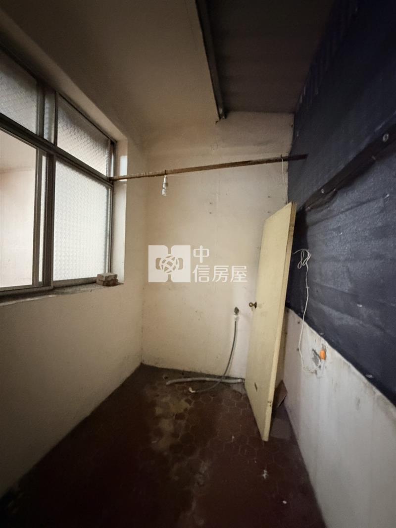 近中壢家樂福.未來體育園區低總價透天房屋室內格局與周邊環境
