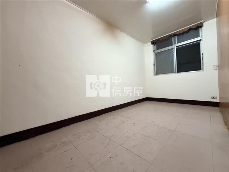 近中壢家樂福.未來體育園區低總價透天房屋室內格局與周邊環境