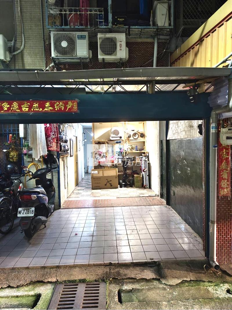 竹南勤富三層透天房屋室內格局與周邊環境