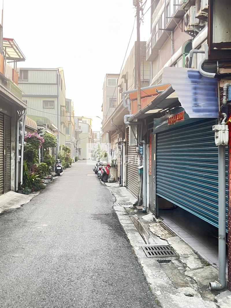 竹南勤富三層透天房屋室內格局與周邊環境