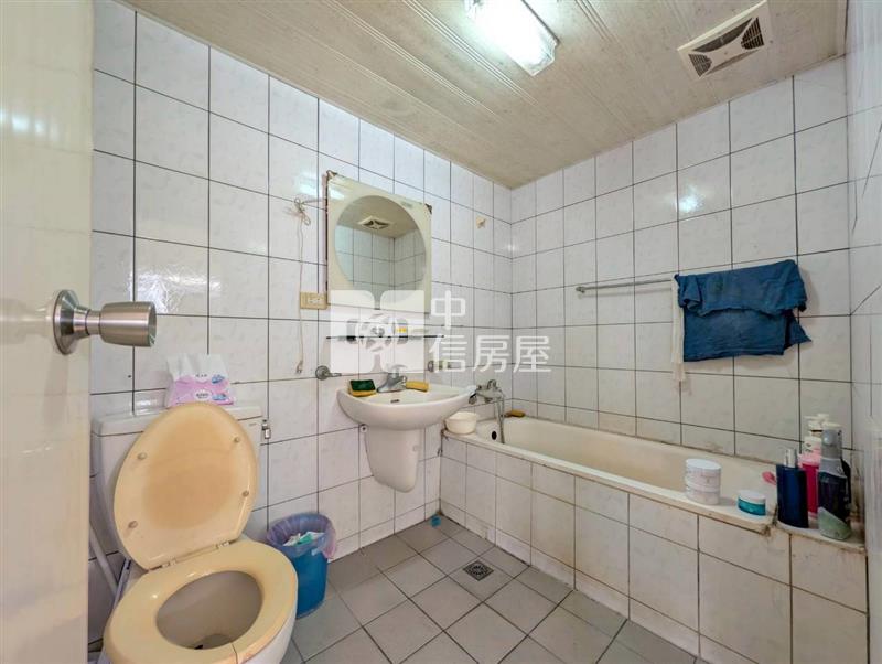 [首璽團隊]站前邊間採光大兩房房屋室內格局與周邊環境