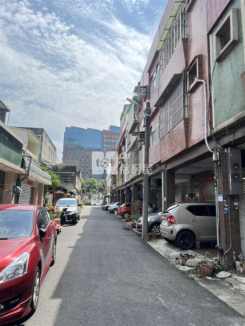 《晶顥團隊》南崁交流道透天房屋室內格局與周邊環境