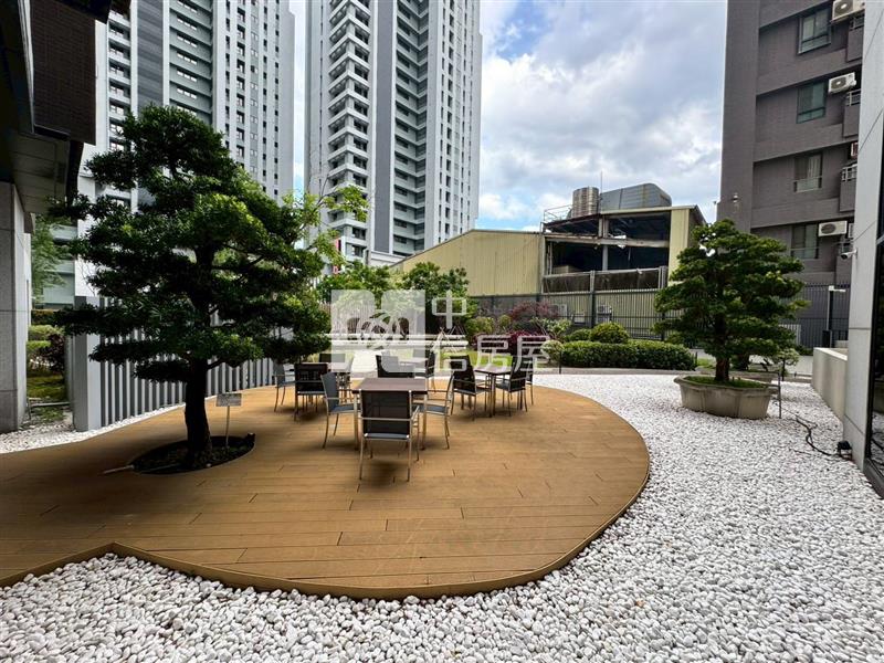 文華一品高樓層景觀三房平車房屋室內格局與周邊環境