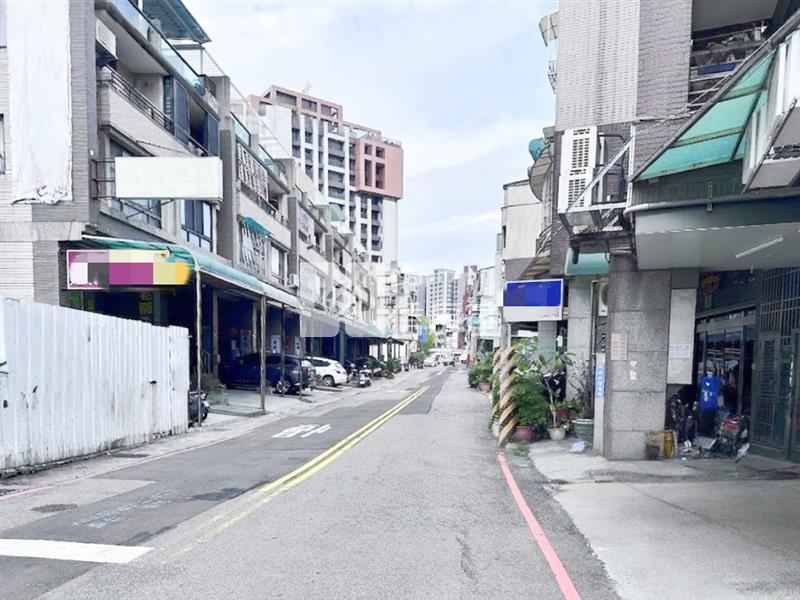 新平國小旁臨路溫馨別墅房屋室內格局與周邊環境