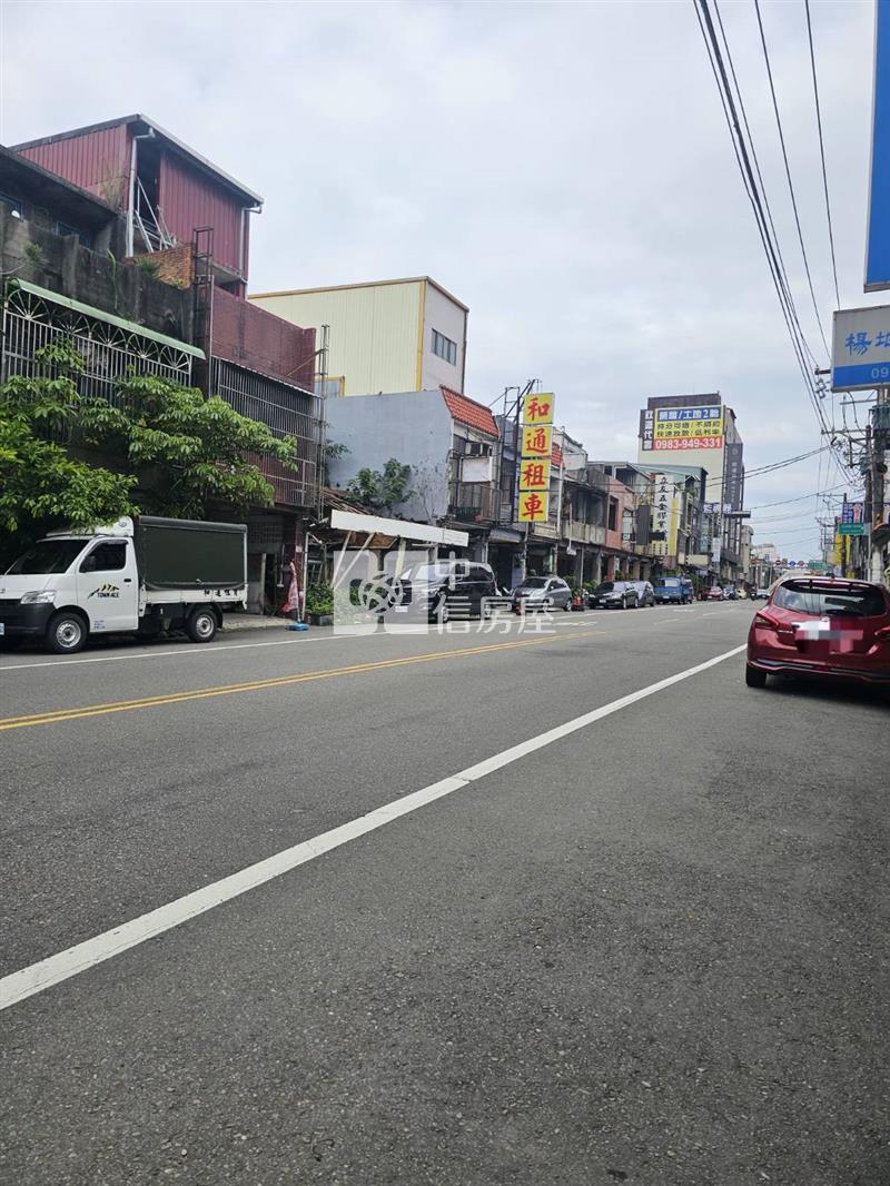 中壢中山東路旁建地房屋室內格局與周邊環境