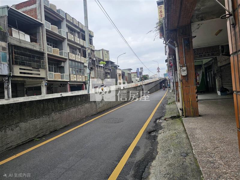中壢中山東路旁建地房屋室內格局與周邊環境