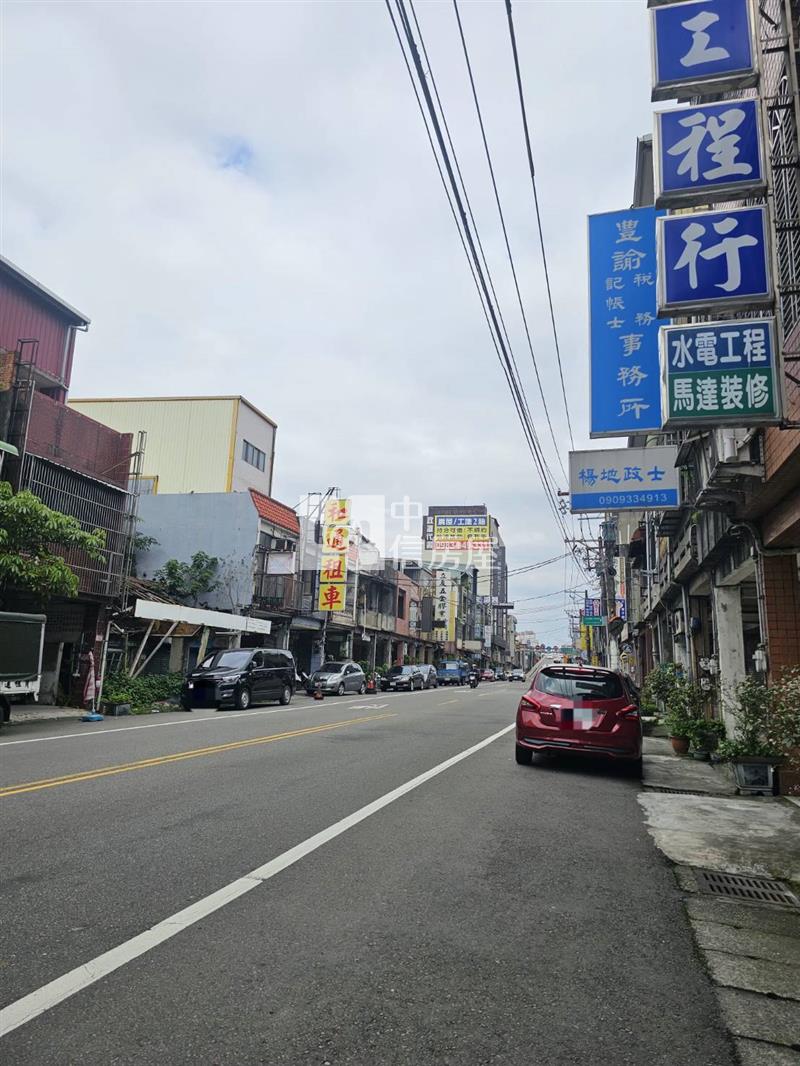中壢中山東路旁建地房屋室內格局與周邊環境